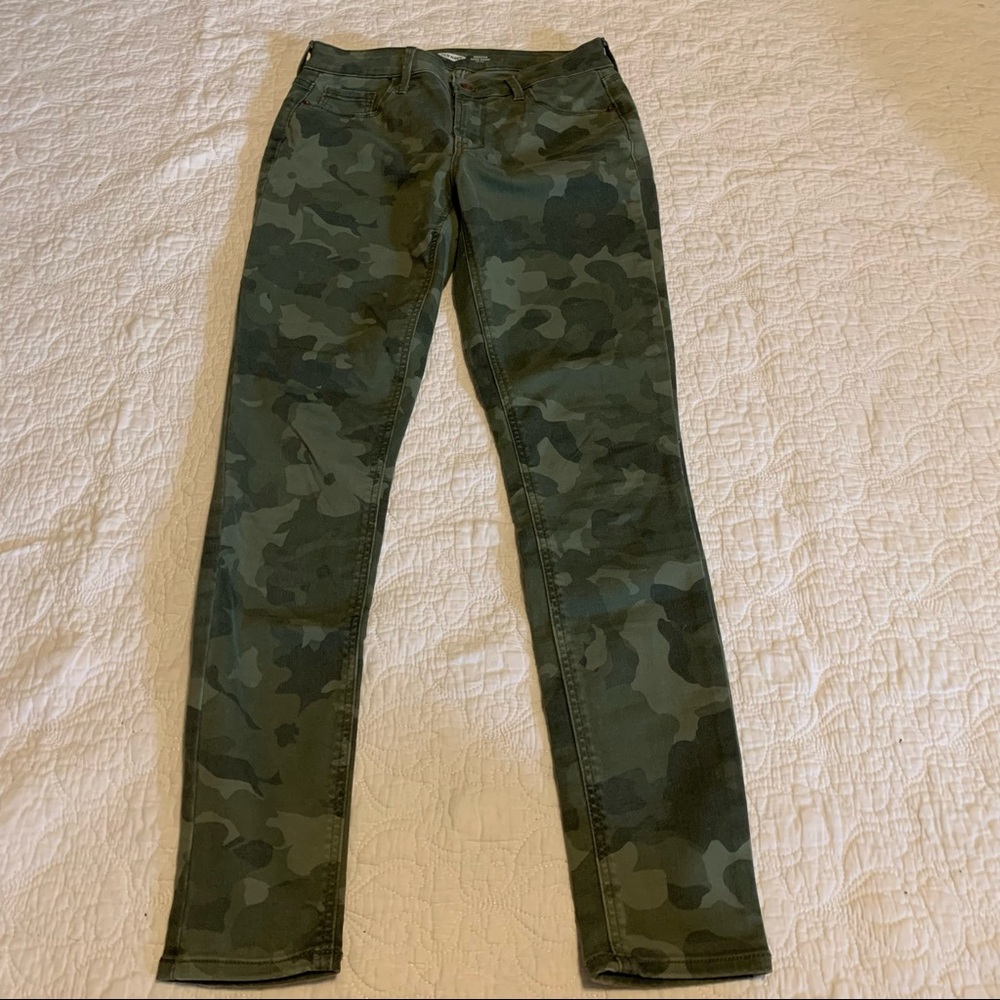 Old navy rockstar super skinny mid rise jeans greens Camouflage jeans,camo jeans